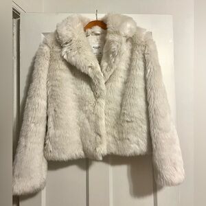 Abercrombie & Fitch Ivory Teddy Jacket plush faux fur